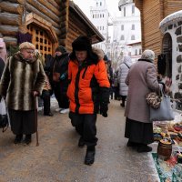 Вернисаж :: Сергей Золотавин