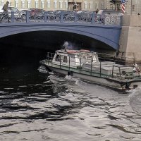 Санкт-Петербург. Синий мост на Мойке. :: Игорь Олегович Кравченко