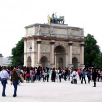 Триумфальная арка на площади Шарля де Голля (Звезды) в Париже. :: Валерий Новиков