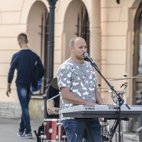 Самодеятельный музыкант на Невском в СПБ :: Стальбаум Юрий 