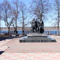 "Монумент героям гражданской войны" :: Евгений Шафер