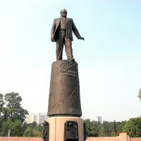 Памятник Королёву Сергею Павловичу. :: Николай Николаевич 