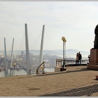 Вид на Золотой мост с видовой площадки. :: Владимир Попов