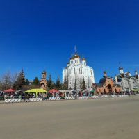 Пасхальная ярмарка возле Свято-Стефановского Кафедрального собора :: Виктор 