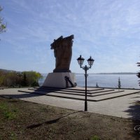 Памятник морякам Красной флотилии на Волге. :: Анатолий Уткин