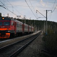 Поезд в Пуса...Тагил :: Сергей Хозлу