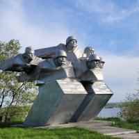 Памятник на Шиловском плацдарме :: Татьяна 