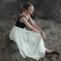 Балерина на камне. :: Юлия Кравченко
