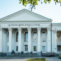 Центральная библиотека г. Нальчика (фасад, главный вход) (серия) :: Referee (Дмитрий)