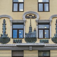 Деталь оформления фасада дома работы архитектора В.Н.Питанина на Гороховой улице :: Стальбаум Юрий 