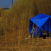 Май..Рыбачья палатка на Юганской Оби. :: Владимир 
