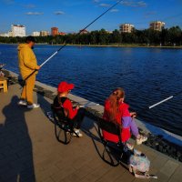 Рыбалке все возрасты покорны! :: Андрей Лукьянов