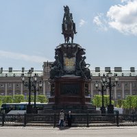 На площади :: Ирина Соловьёва