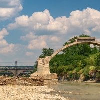 Река Уруп и старый мост :: Игорь Сикорский