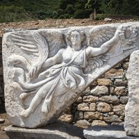 Барельеф богини Ники в Эфесе... :: Владимир Новиков