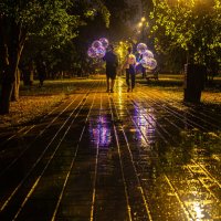 Ночь, после концерта, после дождя. :: Андрей + Ирина Степановы