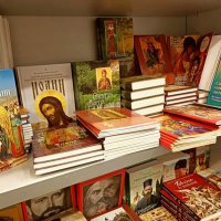 Литература в книжном магазине  монастыря. :: Михаил Столяров