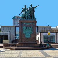 Новороссийск. Памятник основателям города. :: Пётр Чернега