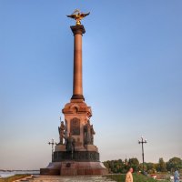 Памятник 1000-летия Ярославля :: Irene Irene