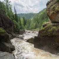 Богунайский водопад :: Валентин Жеребятников