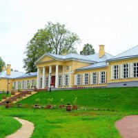 Главный усадебный дом в выборгском музее-заповеднике «Парк Монрепо». :: Валерий Новиков