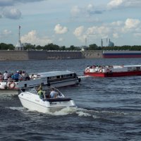 Нева, Санкт-Петербург, теплоход, катер :: Михаил Колесов