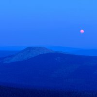 Луна над горой Каюк :: Иван Рочев