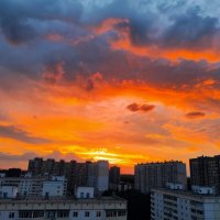Закат над городом. :: Светлана Хращевская