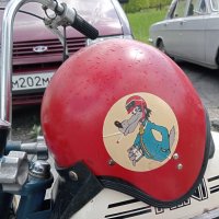 Раритетный мотоциклетный шлем. :: Иван Обожин
