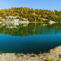 Золотые берега на Синем озере :: Сергей Винтовкин