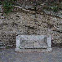 каменная скамья начала XX века в парке Цветник :: zavitok *