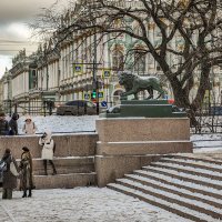 Лев стоял на страже, охранял причал. И, томясь бездельем, там народ торчал :: Стальбаум Юрий 