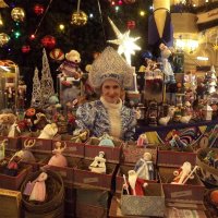 Новогодние игрушки,свечи и хлопушки! :: Нина Андронова