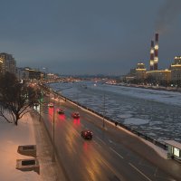 Вид на Москва-реку со стороны моста Богдана Хмельницкого :: Yevgeniy Malakhov