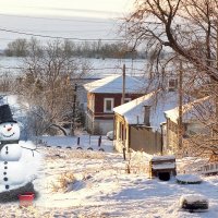 Снеговик на улице :: Юрий Гайворонский