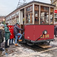 Этот трамвайный вагон безо всякого сомнения пережил время ленинградской блокады :: Стальбаум Юрий 