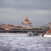 Москва, Крымский мост на фоне Храма Христа Спасителя :: But684 