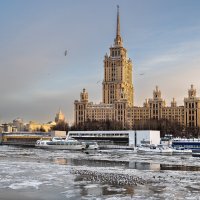 Москва-река в феврале :: Александр Орлов