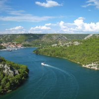Вид на реку Крка и город Скрадин, Хорватия. :: unix (Илья Утропов)