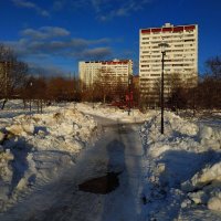 Март в городе :: Андрей Лукьянов