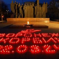 На площади Победы в Воронеже зажгли свечи в память о погибших в "Крокусе" :: Татьяна 
