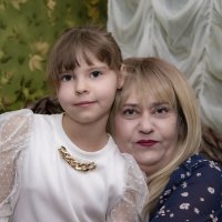 Мама и дочка. :: Анатолий Момотов