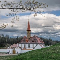 Гатчина. Приоратский дворец. Весна. :: Владимир Колесников