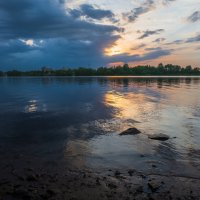 Майский вечер на реке Волге. :: Виктор Евстратов