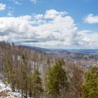 Ильменский хребет. Апрель. Миасс, Машгородок. (панорама) :: Алексей Трухин