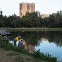 Городская Зарисовка :: юрий поляков