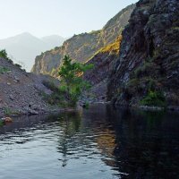 ДОЛИНА БАДАКСАЯ, озерце. :: Виктор Осипчук