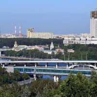 Вид на Москву со смотровой площадки на Воробьевых горах :: Вячеслав Губочкин