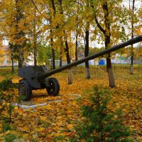 Цивильск. Памятник противотанковой пушке МТ-12. :: Пётр Чернега