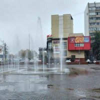 "А в городе осень гуляет неспешно" :: Ирэн 